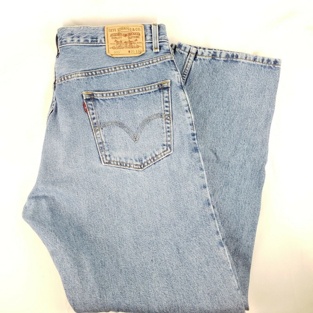 Levis 505 Men’s Jeans Zipper Fly Medium/Light Wash
